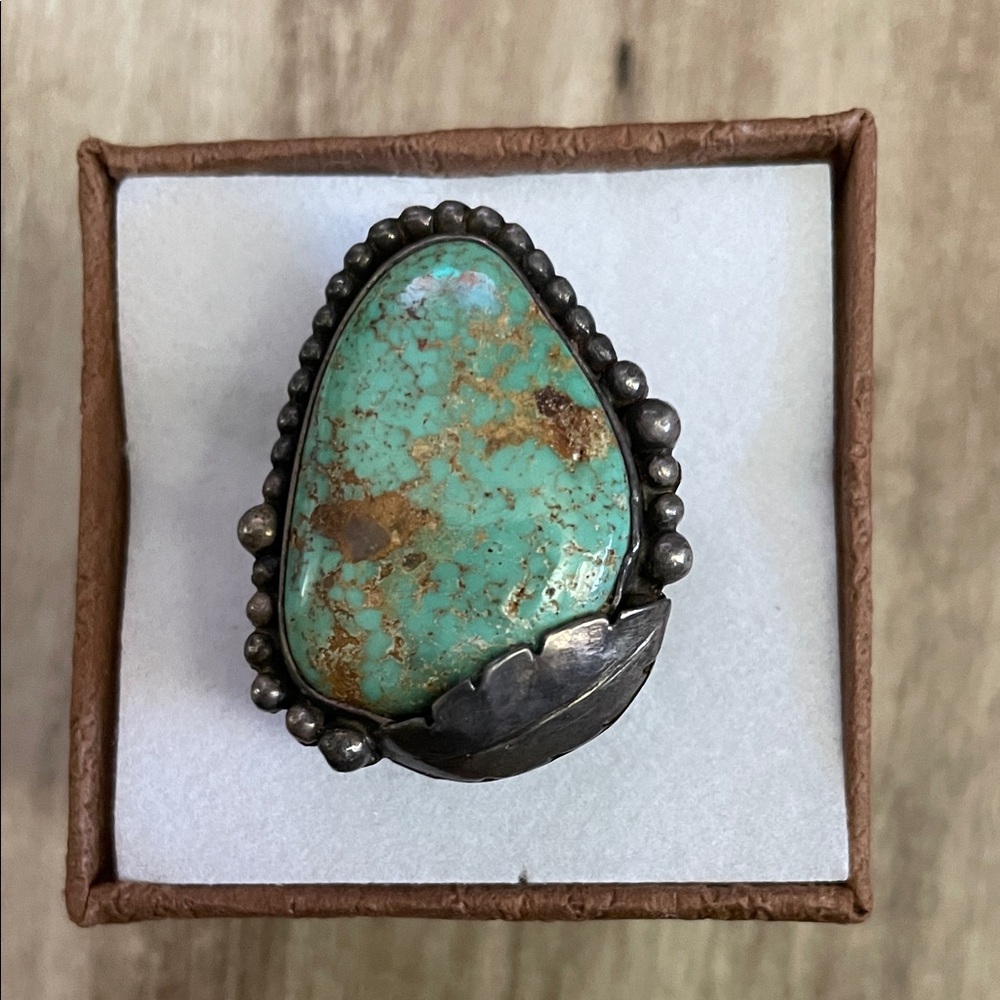 Turquoise and Silver Women's Ring, Size 8 - Picture 2 of 9